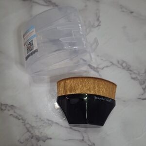 Soft Kabuki Foundation Makeup Brush